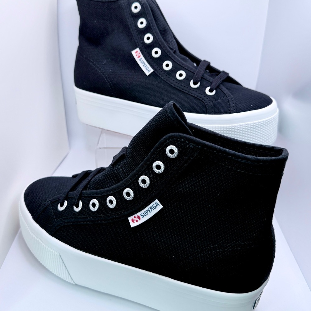 Superga Women's Black Canvas High-Tops. 6.5W.